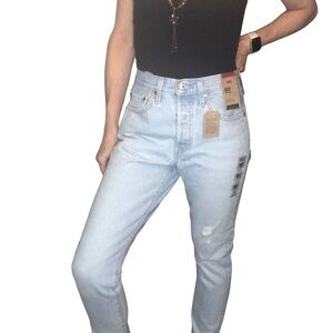 Levi's Womens 501 Skinny Jeans Sz 27/28 Light Wash NWT Buttonfly Casual Denim